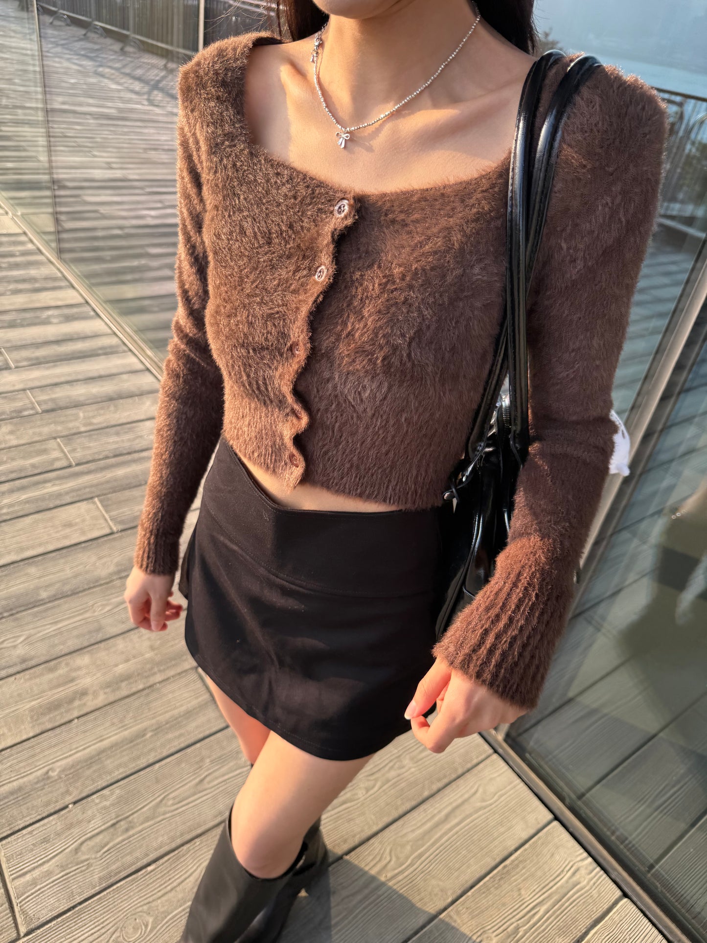 <超級親膚！靚靚毛毛top>Dolores fluffy top (brown) - Glamorous oootd